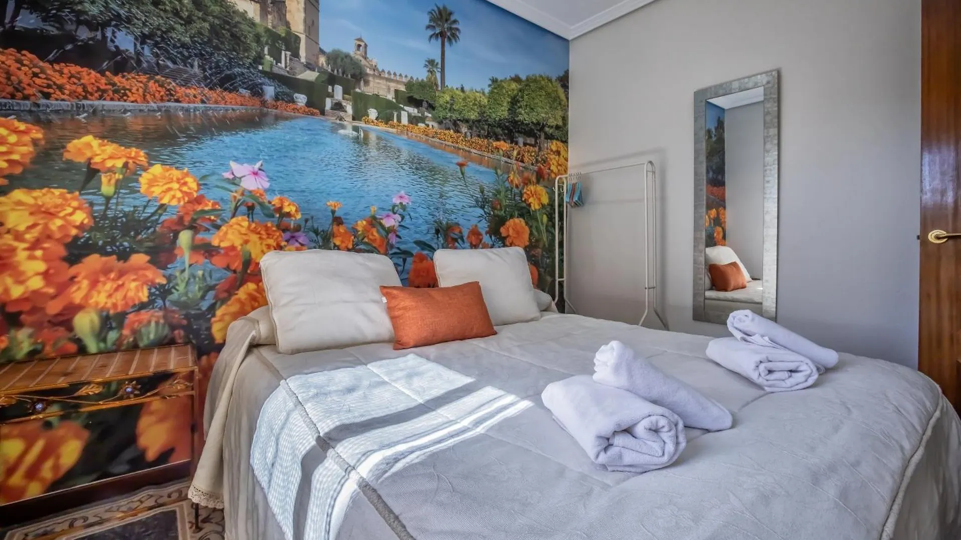 Apartamento Esmeralda & Centro & Parking Cordoba Spain